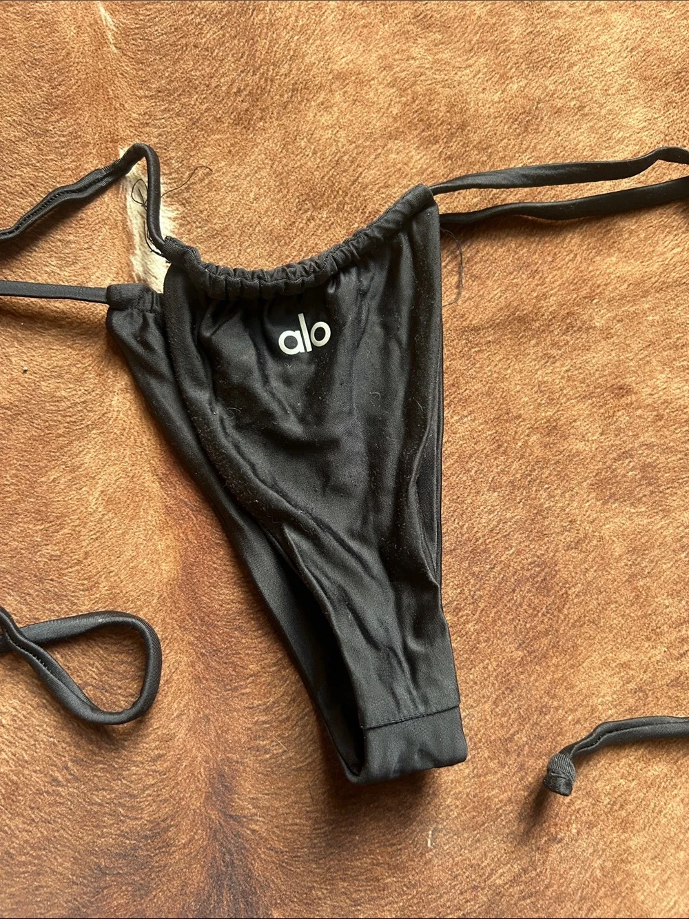 Frankie’s Bikinis x Alo String Bikini